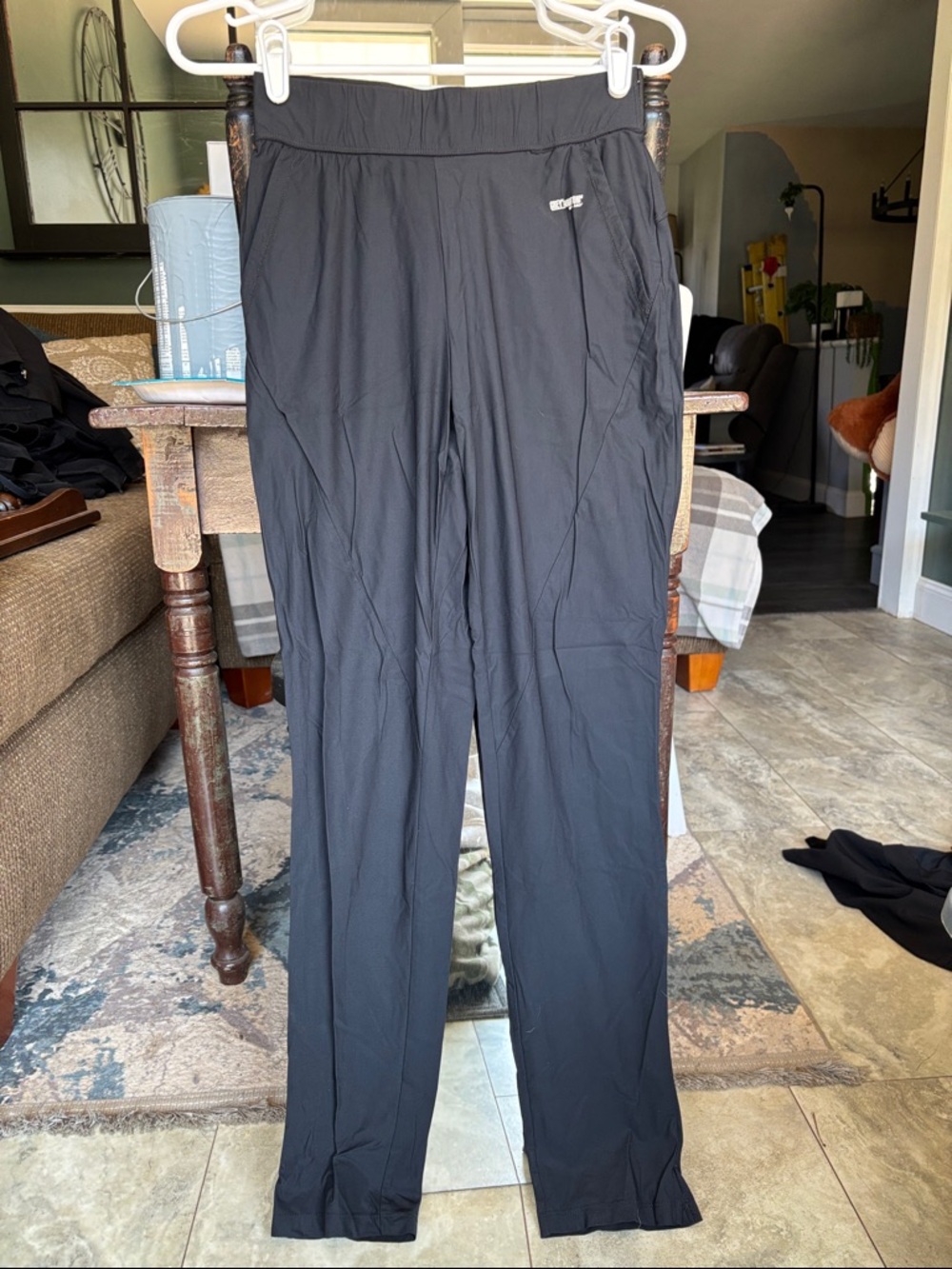 Scrubs: Women’s Black flowy Performance Pants - Lightweight